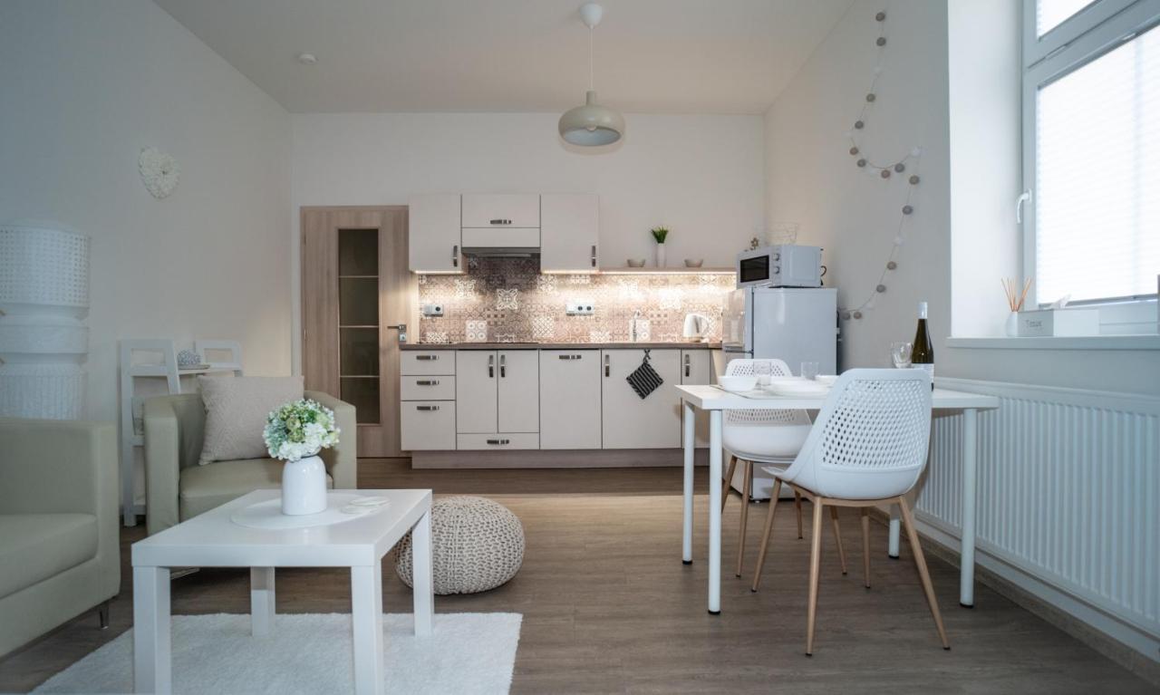 Apartmanovy Dum Sklipek Trutnov Exterior photo