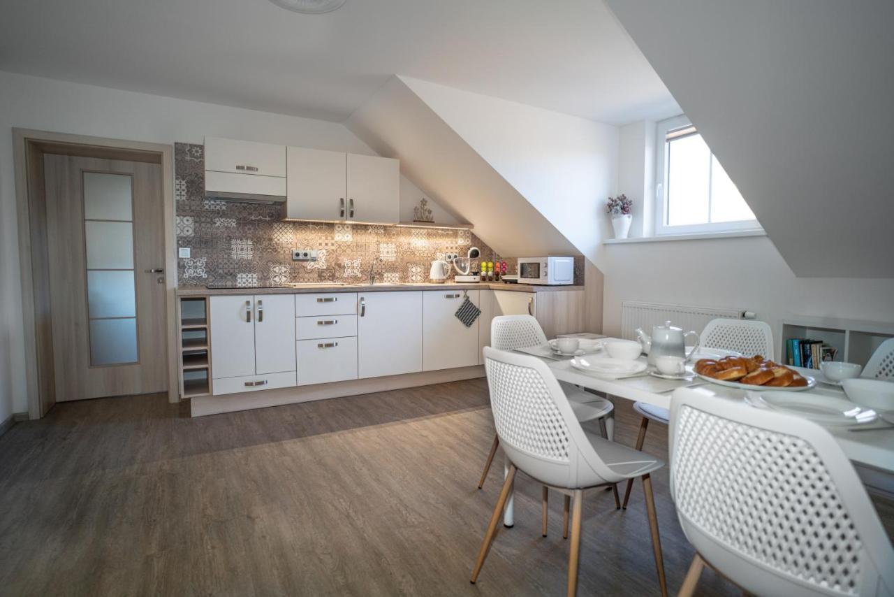 Apartmanovy Dum Sklipek Trutnov Exterior photo