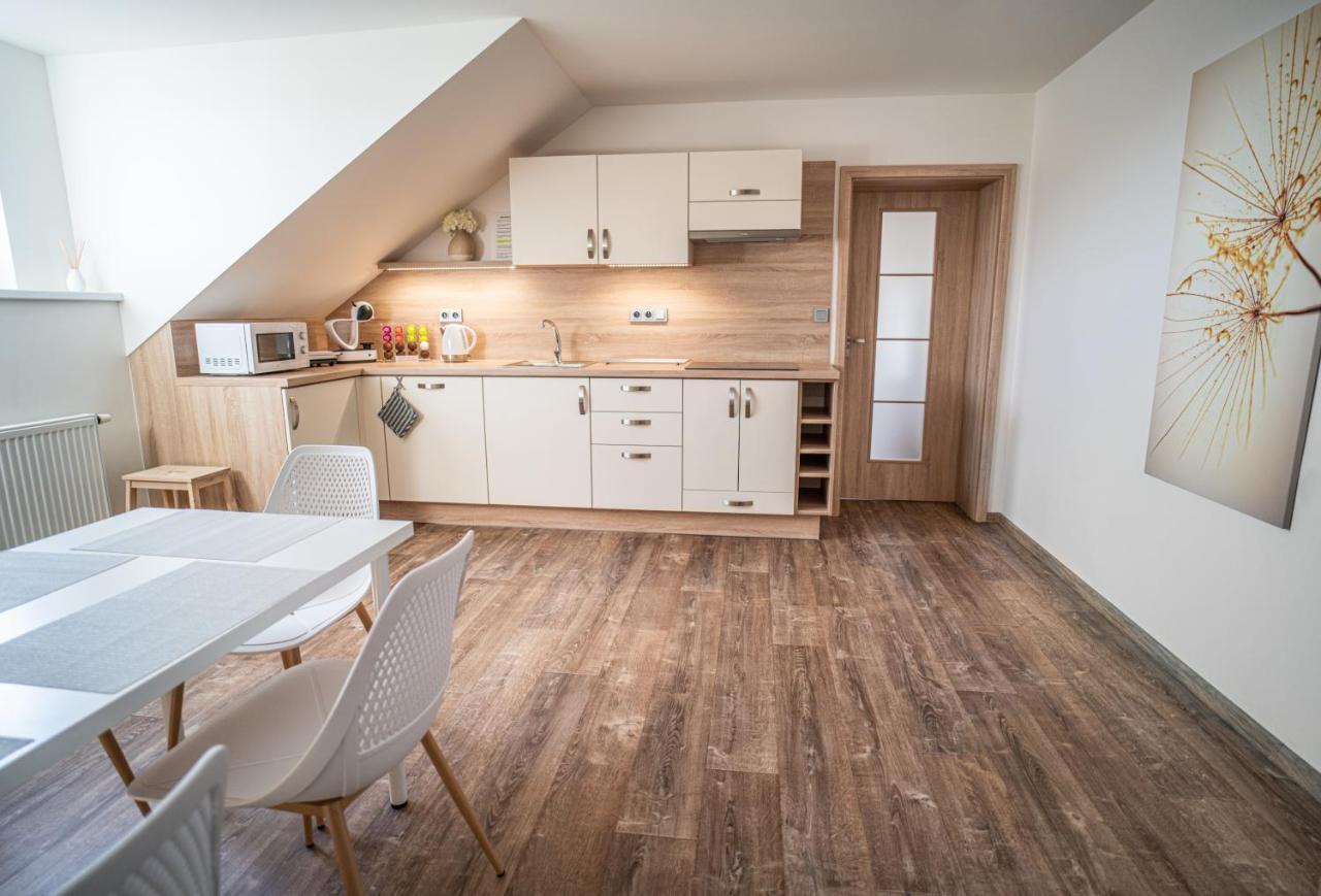 Apartmanovy Dum Sklipek Trutnov Exterior photo