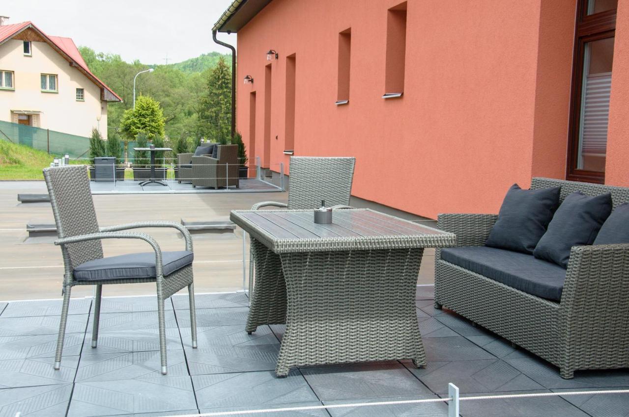 Apartmanovy Dum Sklipek Trutnov Exterior photo