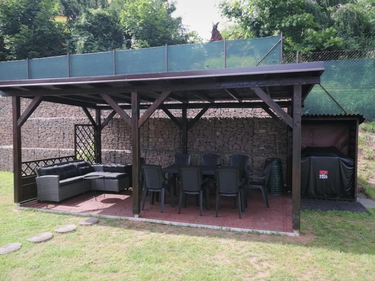 Apartmanovy Dum Sklipek Trutnov Exterior photo